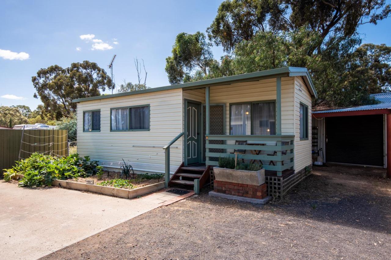 Golden Country Motel And Caravan Park Maryborough Bagian luar foto